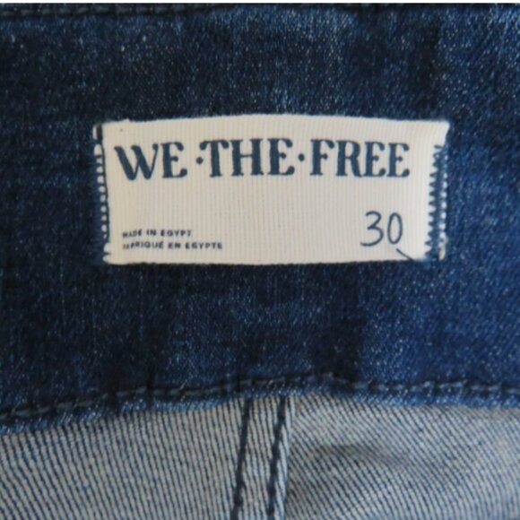 Free People Size 30 We The Free Jayde Flare Jeans Blue Denim NEW - Picture 2 of 6